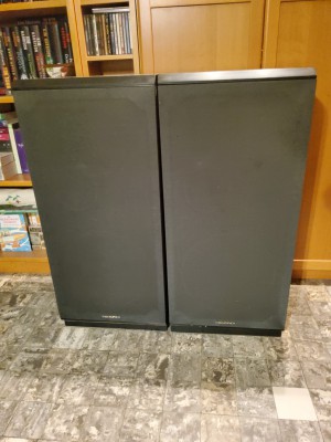 speakers-2-front-met-kap.jpg