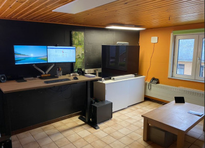 bureau.jpg