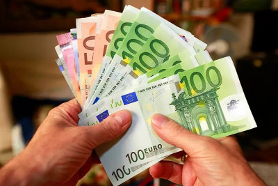 Euros.jpg